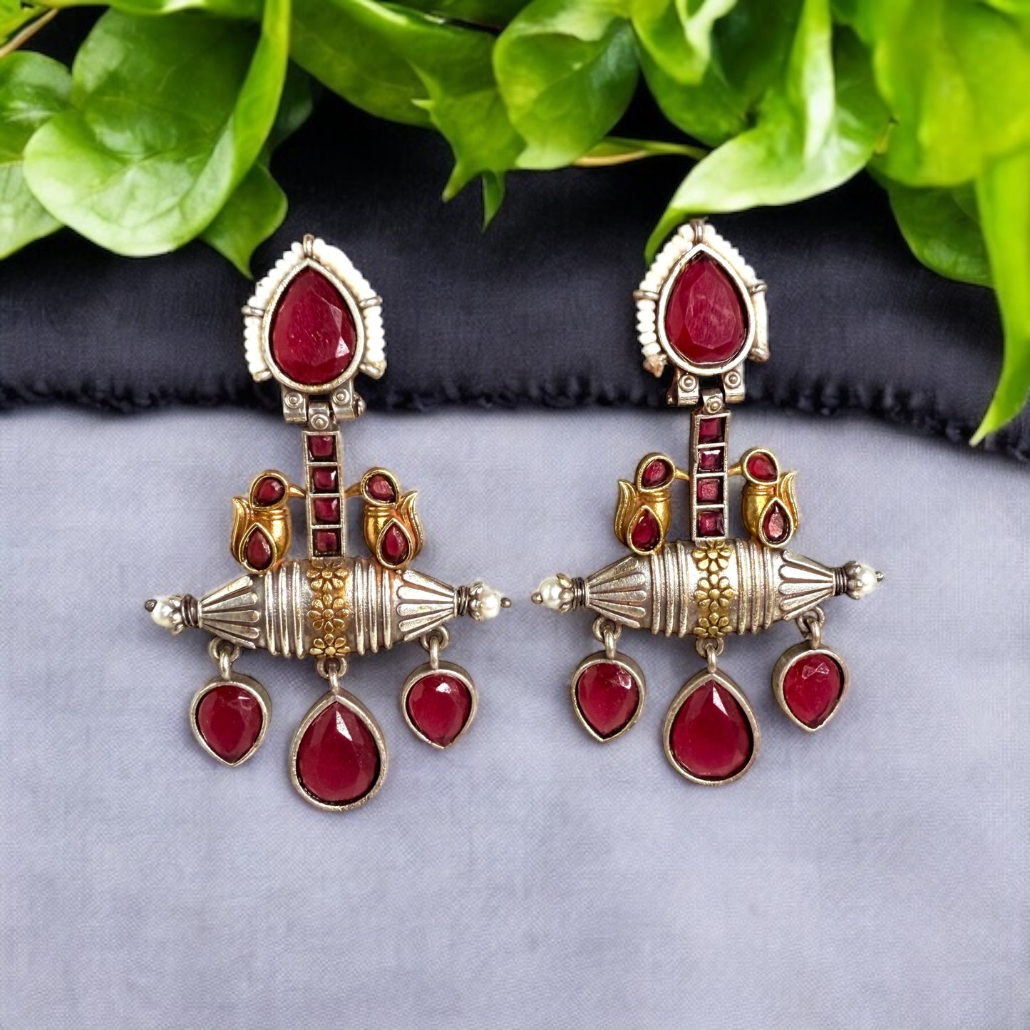 Taruvi Dangler Earring