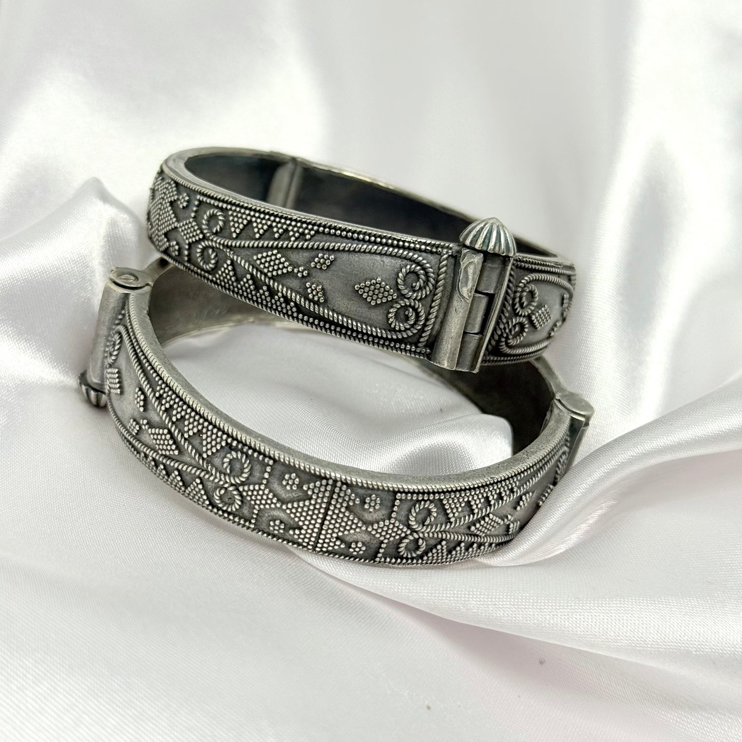 Ira Bangles