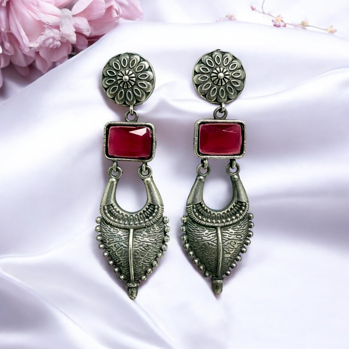 Anvika Dangler Earring