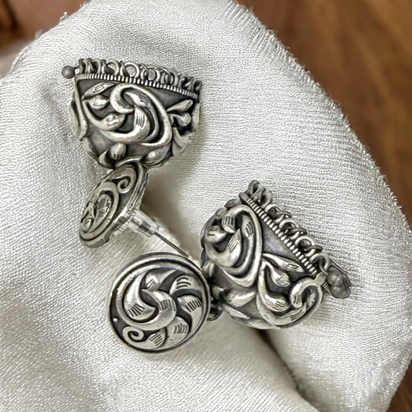 Ishira Jhumka Earring