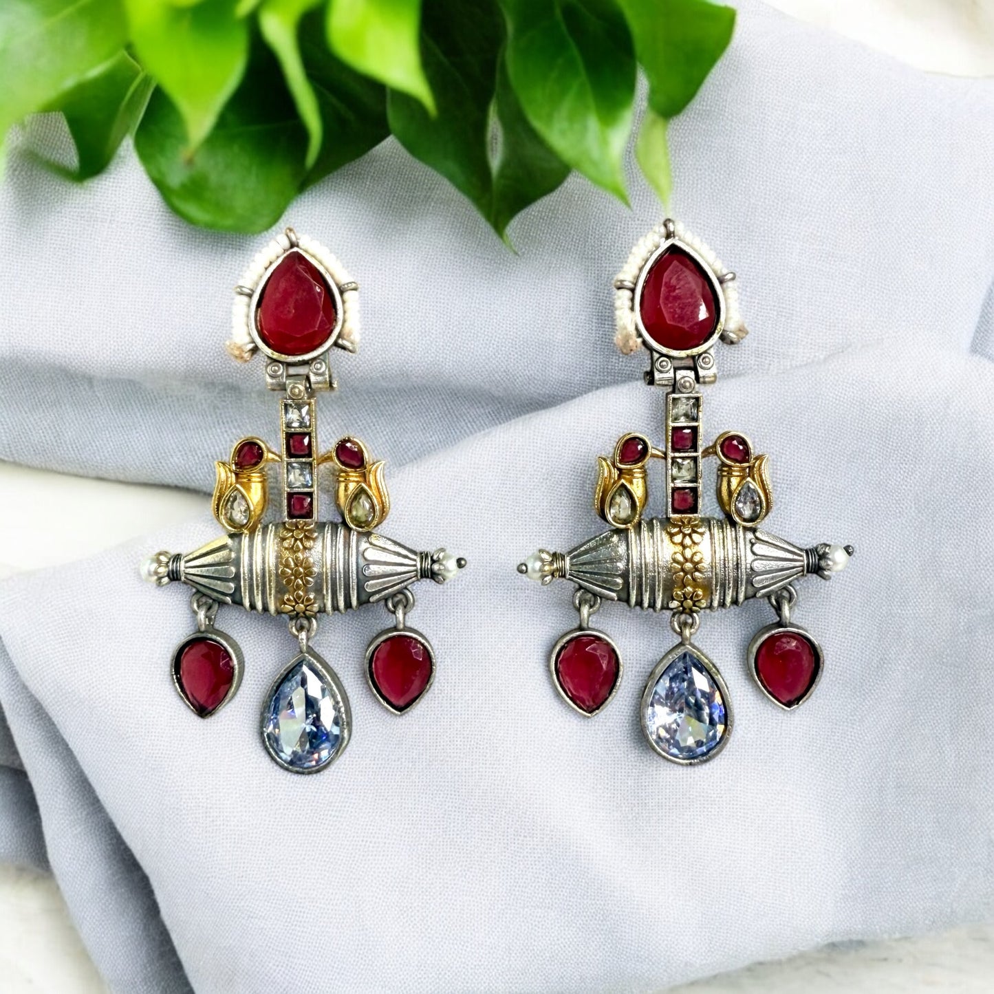 Taruvi Dangler Earring