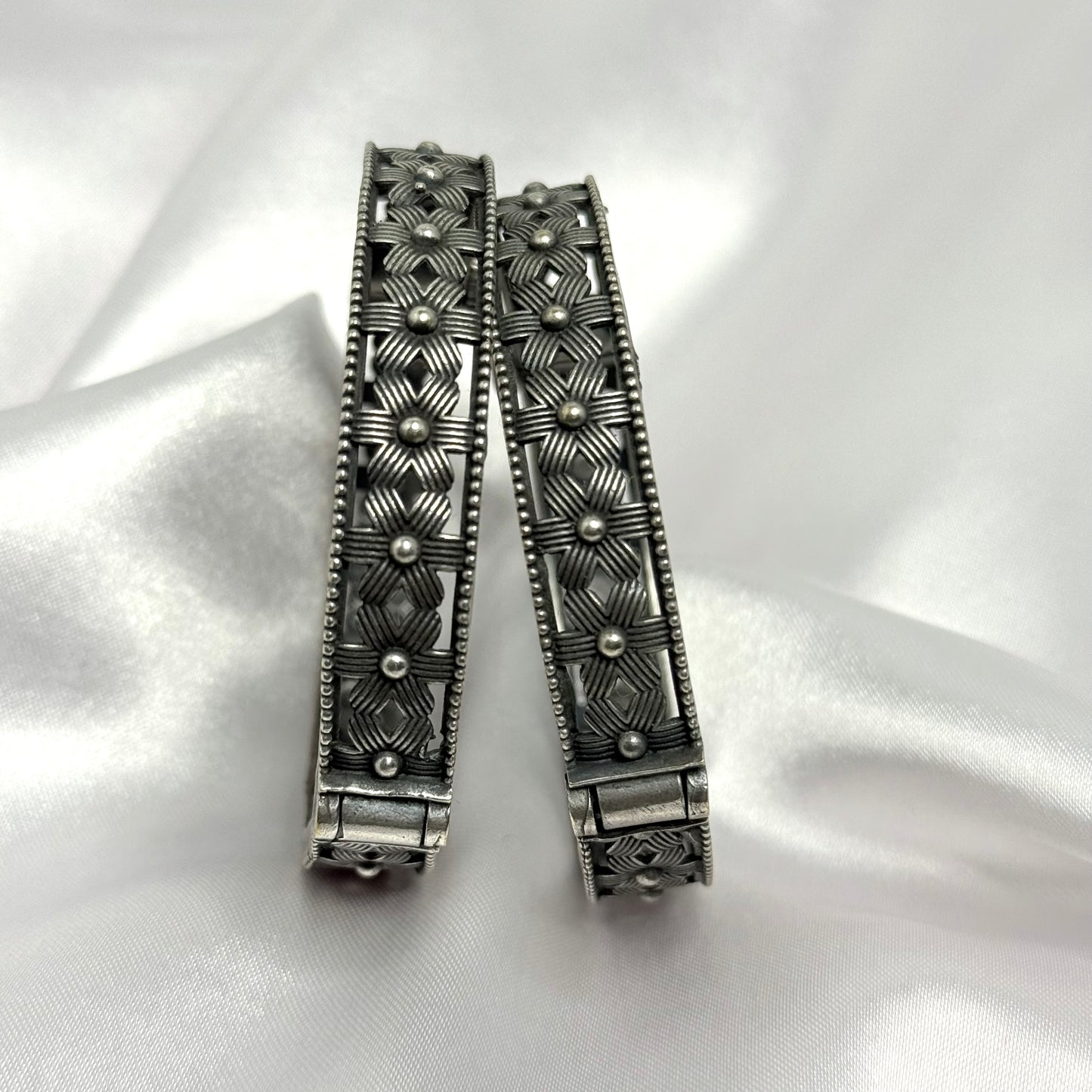 Anvi Bangles