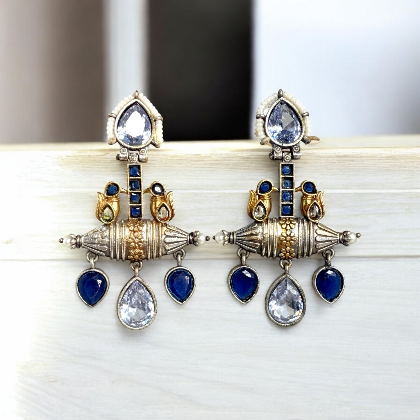Taruvi Dangler Earring