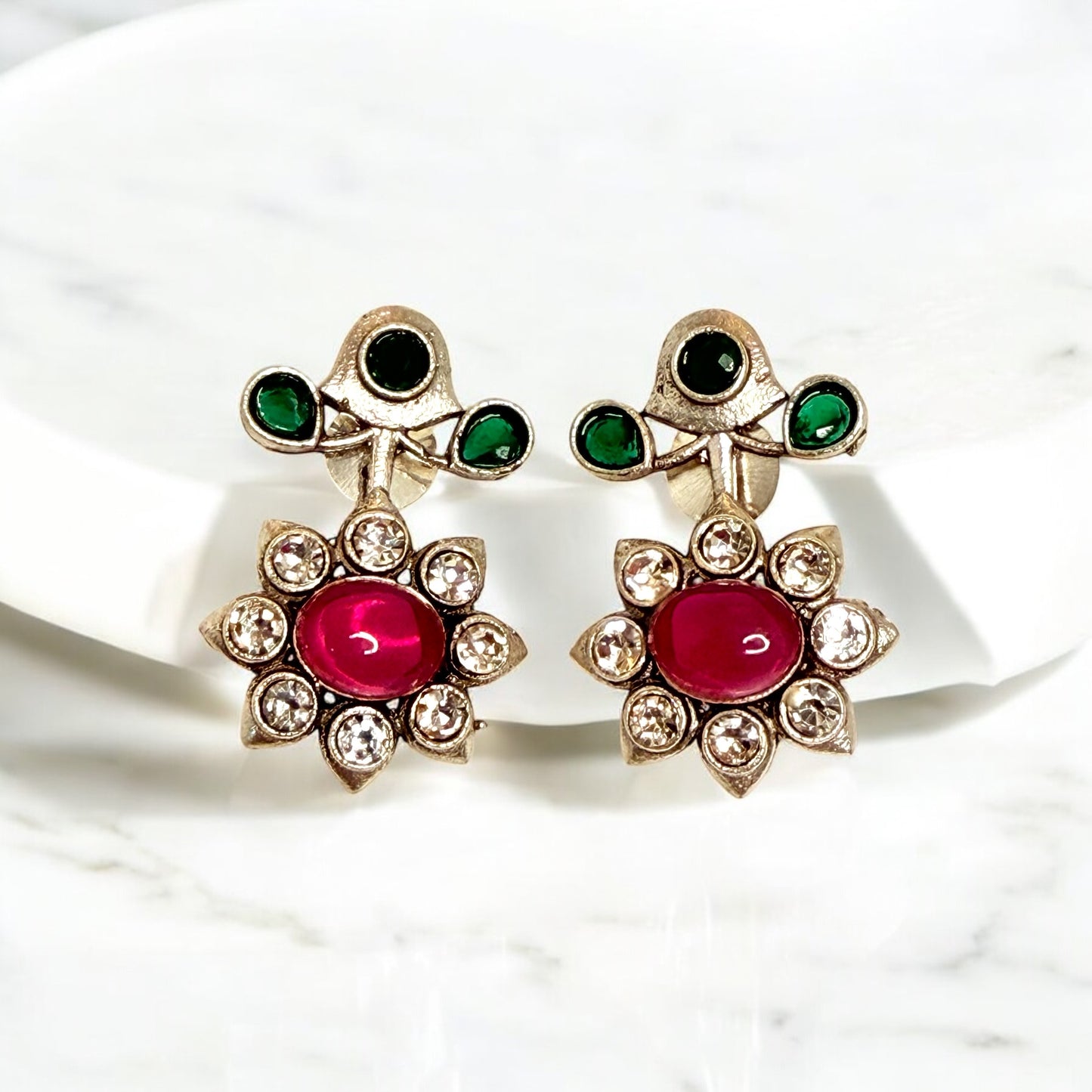 Sara stud earring
