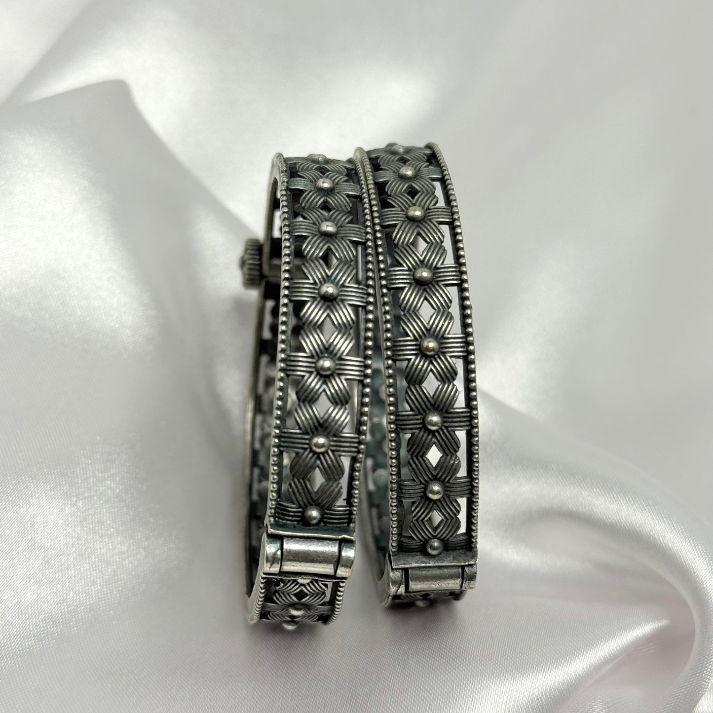 Anvi Bangles