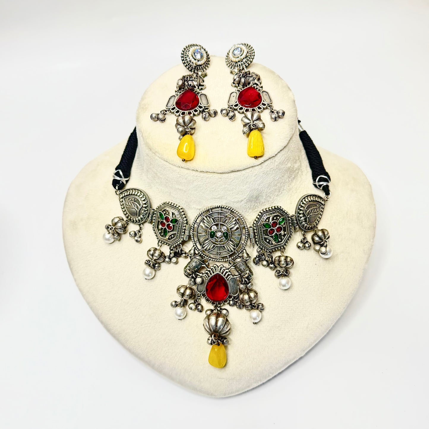 Mehervi Royal Choker Set - Necklace - MANKAA Earrings