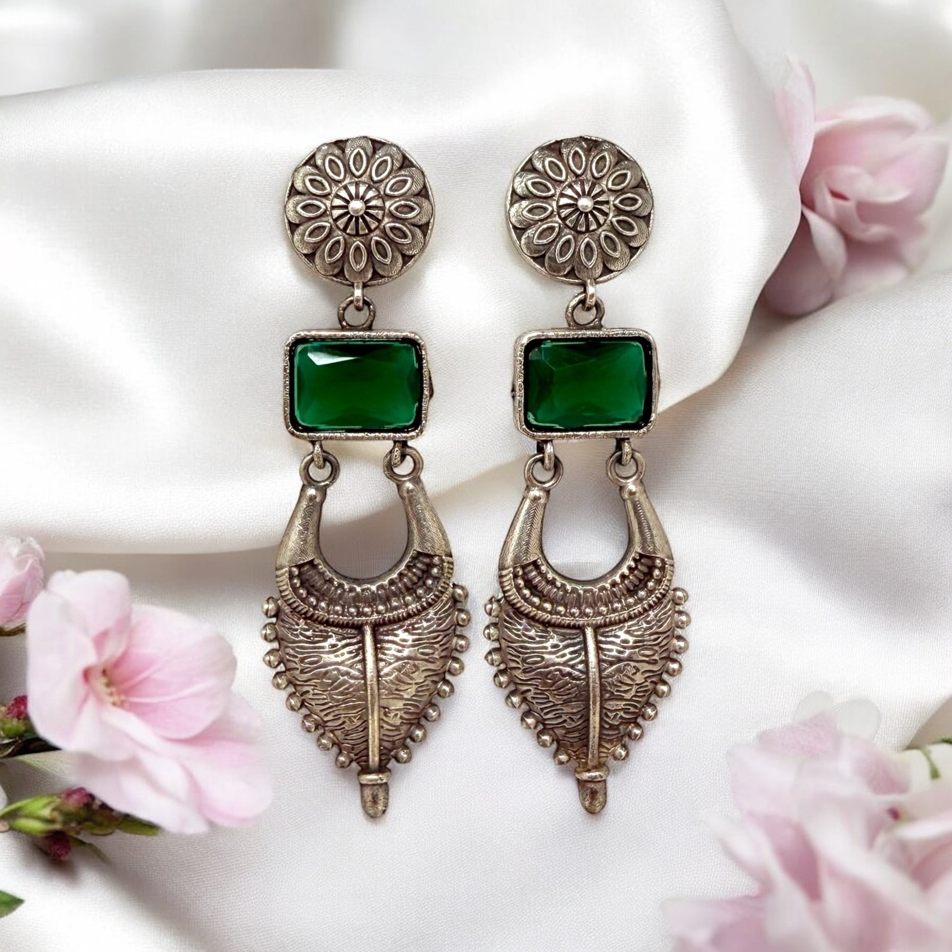 Anvika Dangler Earring - MANKAA Emerald Earrings