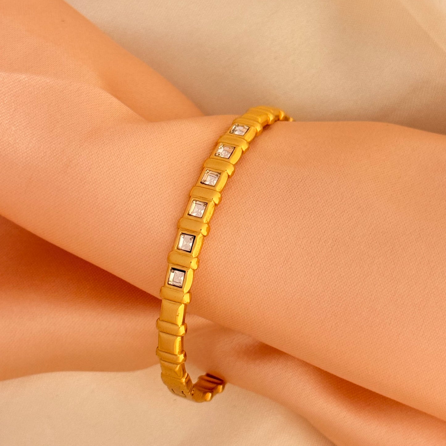 Rakhi Combo - Elegant Gold - Black
