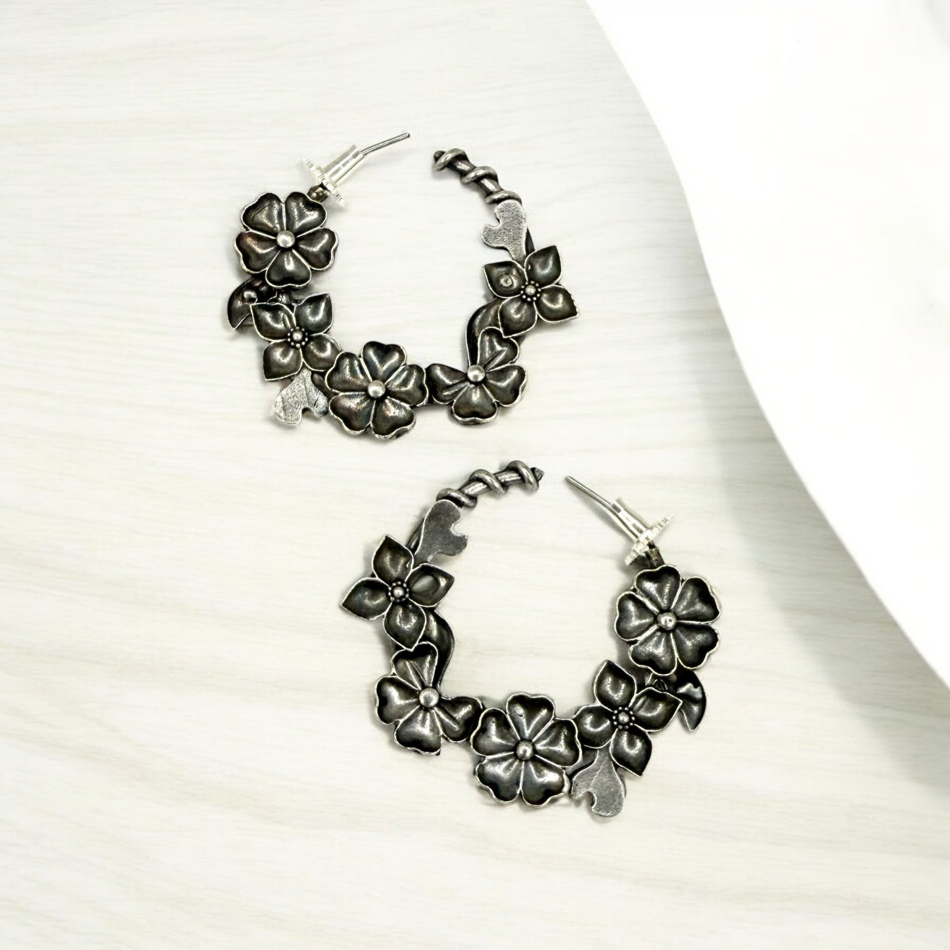Ruhika Hoop Earring - MANKAA Default Title Earrings