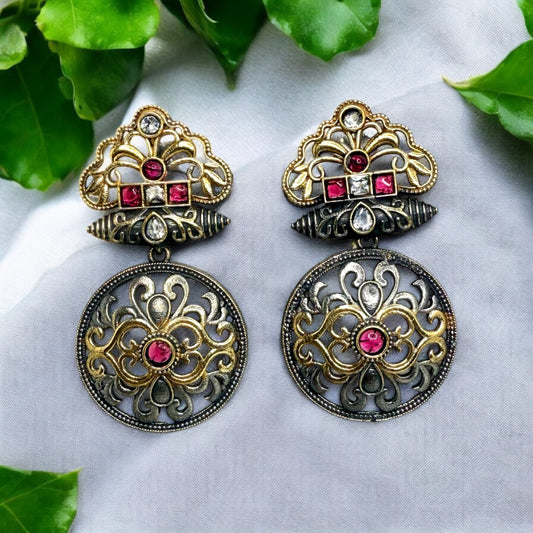 Samaira Dangler Earring