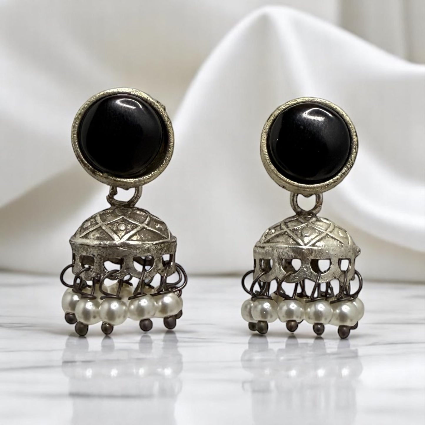 Sanvi Jhumka