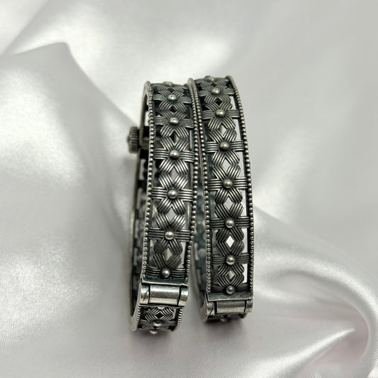 Anvi Bangles