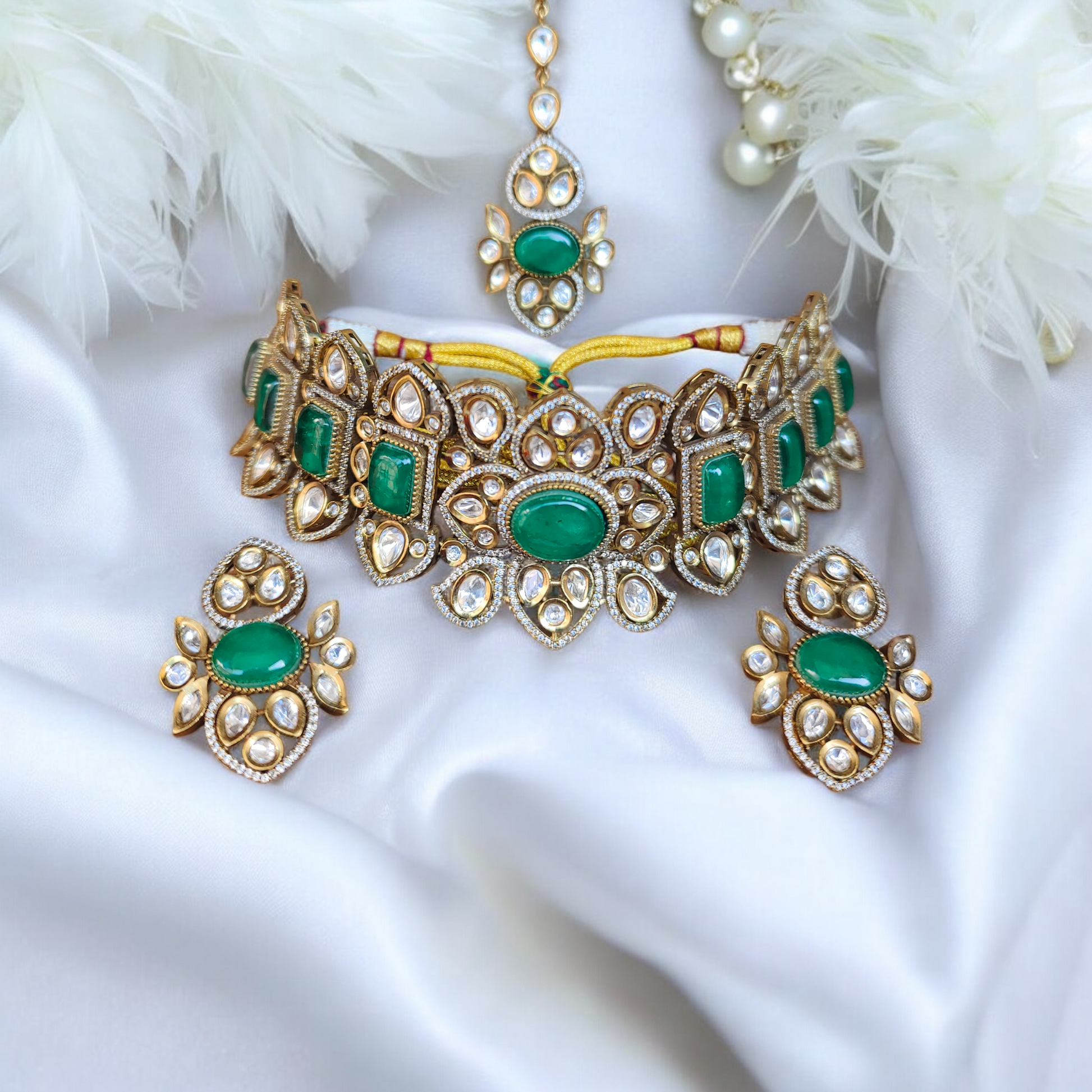 Aakarsha Emerald Golden - MANKAA