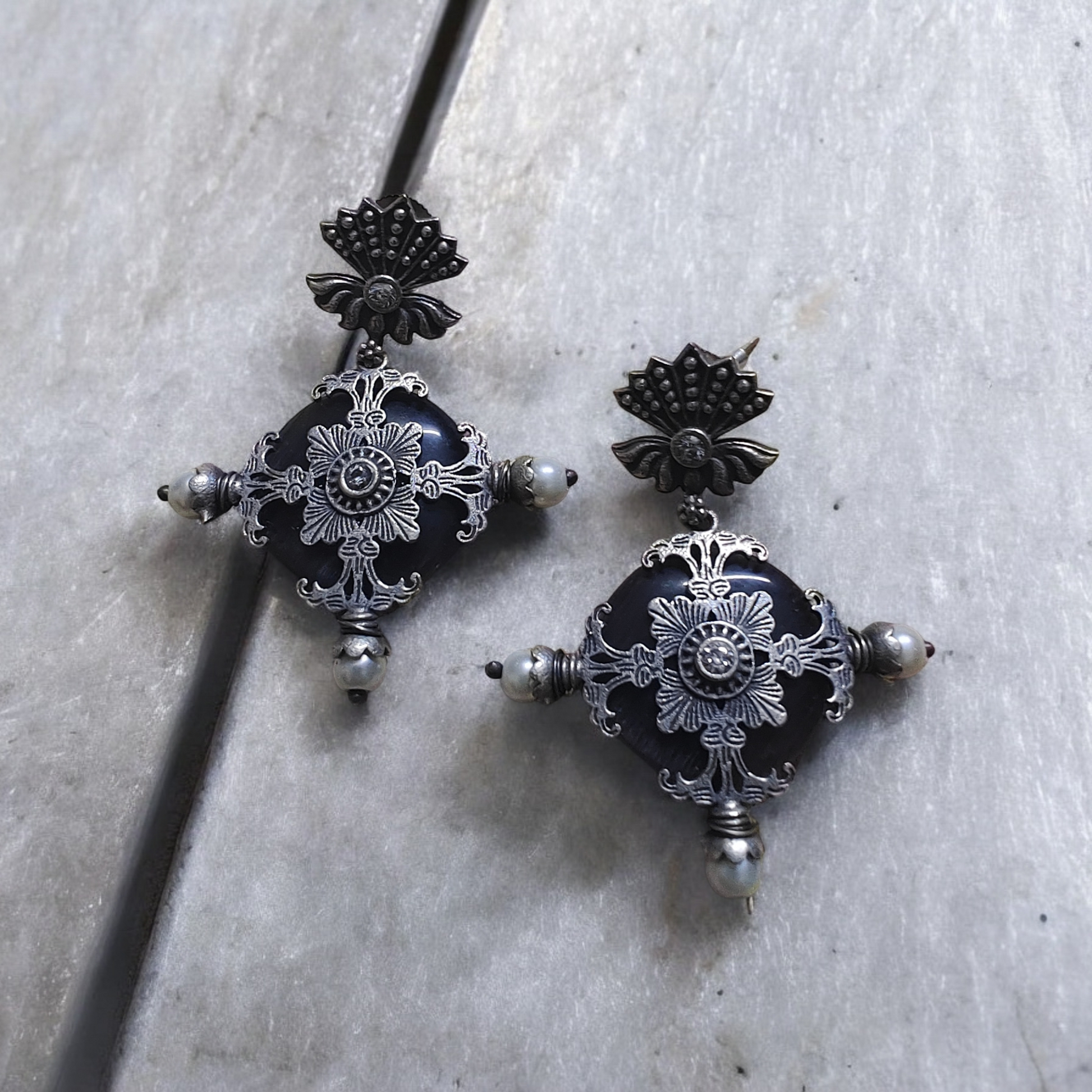 Amarthi Black Danglers - MANKAA