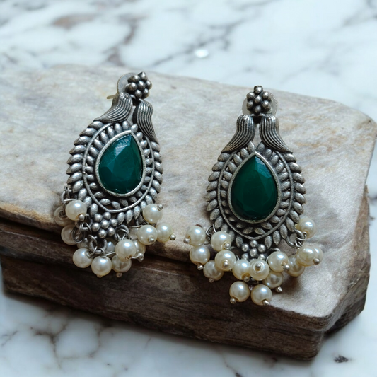 Apsara Emerald Studs - MANKAA