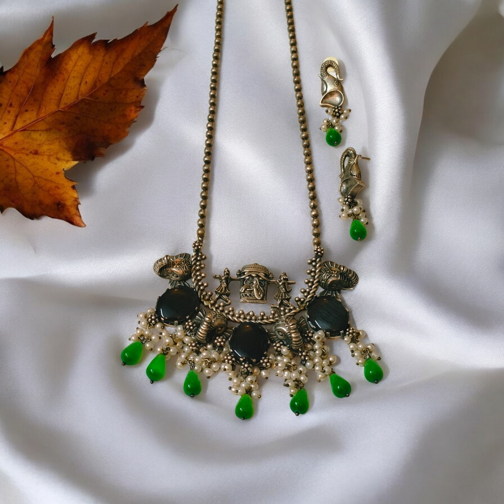 Ashmita Emerald & Black Necklace - MANKAA