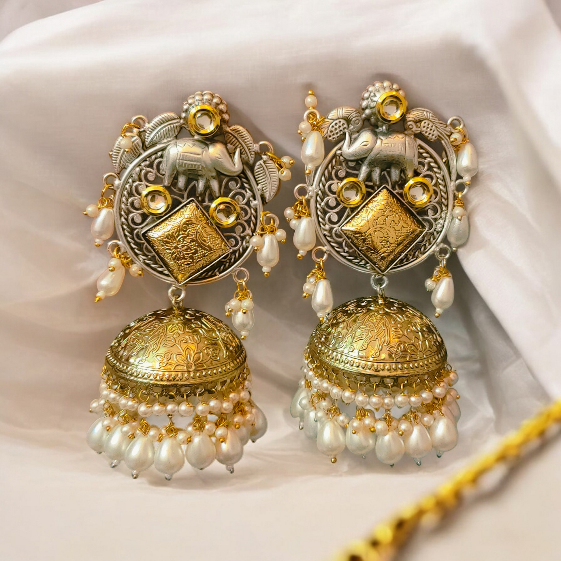 Kavya Jhumka - MANKAA