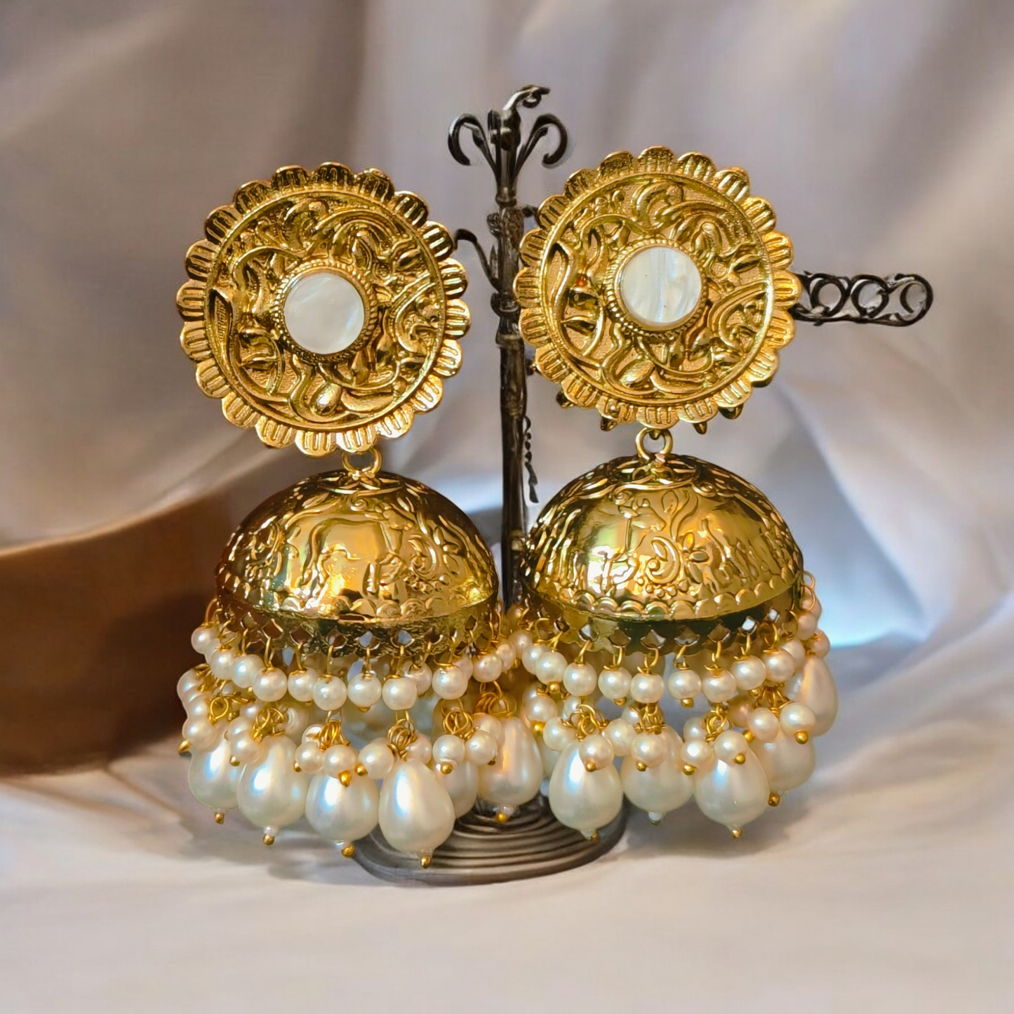 Jaanvi White Jhumka - MANKAA