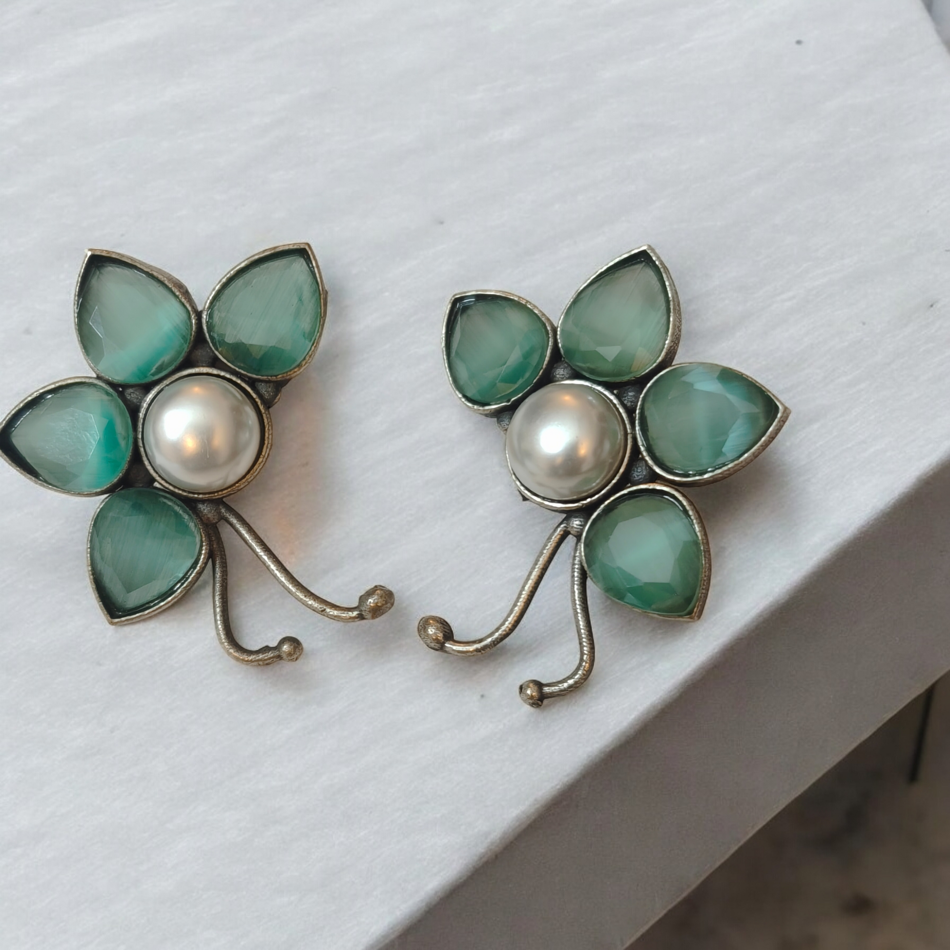 Aamara Mint Studs - MANKAA