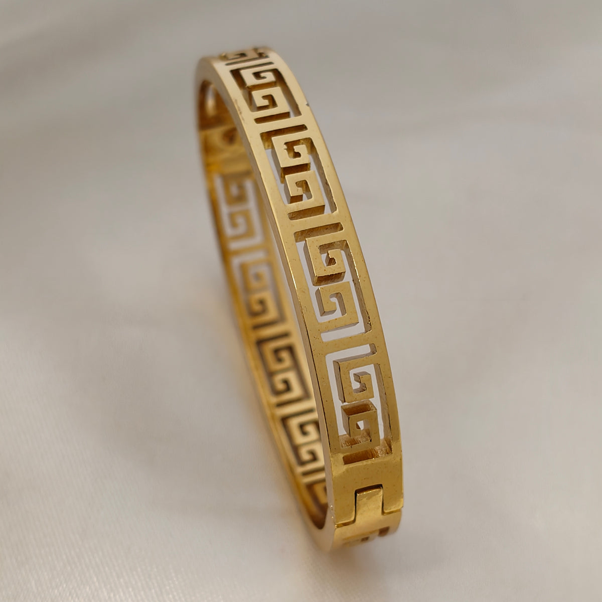 Preet Bracelet - premium artificial bracelet